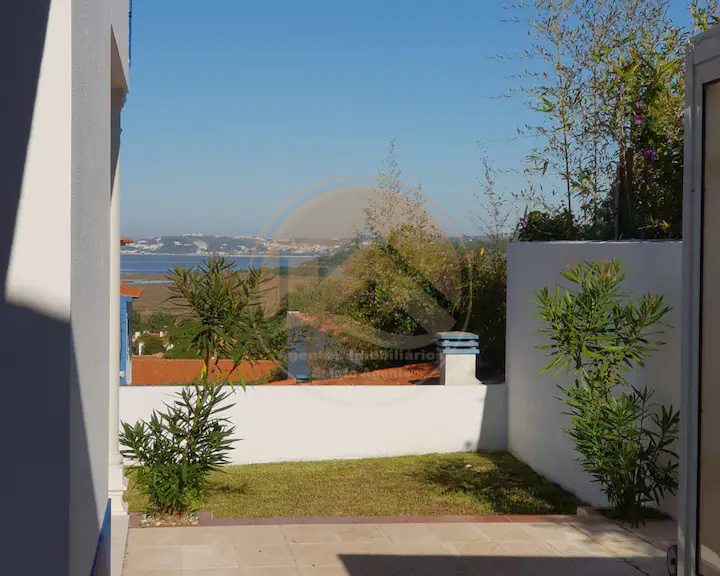 Bela vila localizada em um condomínio seguro — Foto 17