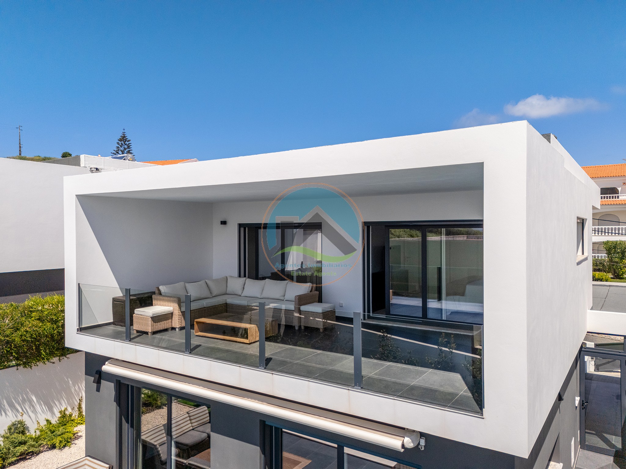 Moradia contemporânea junto ao mar com piscina privada - Foz — Foto 41
