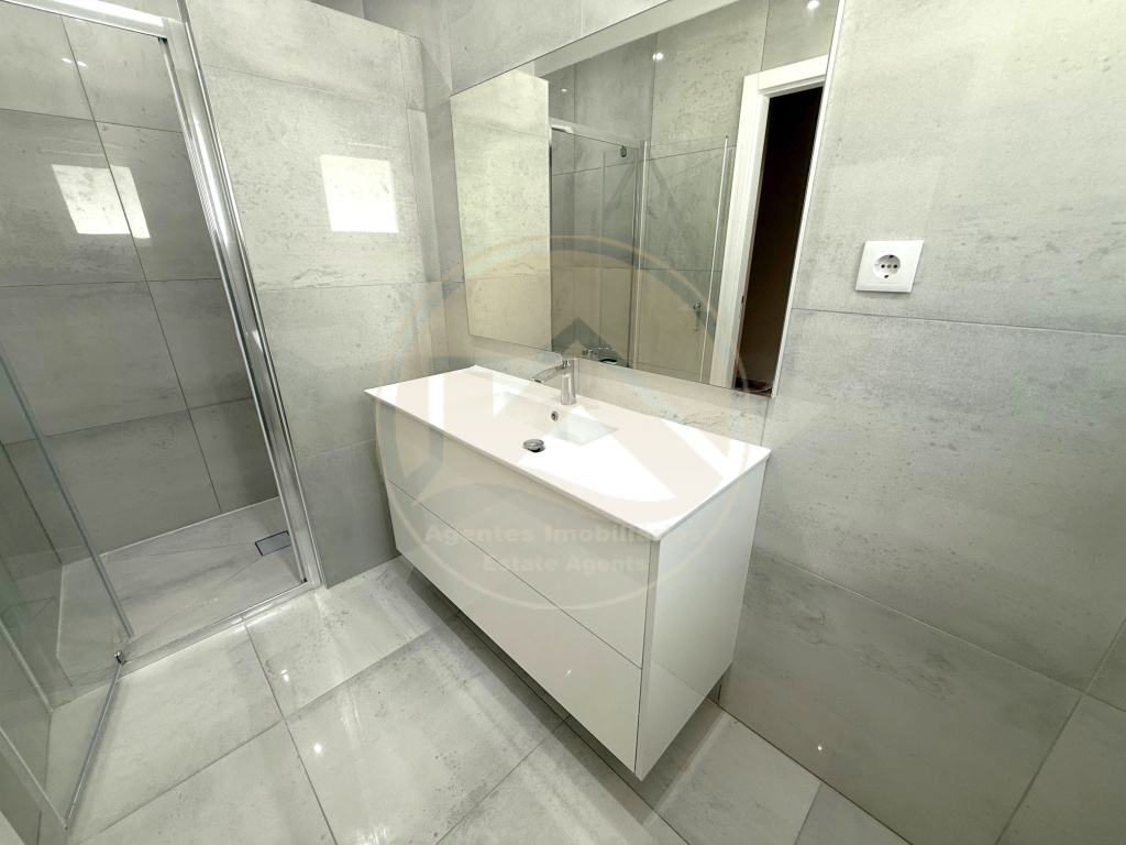 Moradia isolada nova de 3 quartos com terreno, perto do mar. — Foto 12
