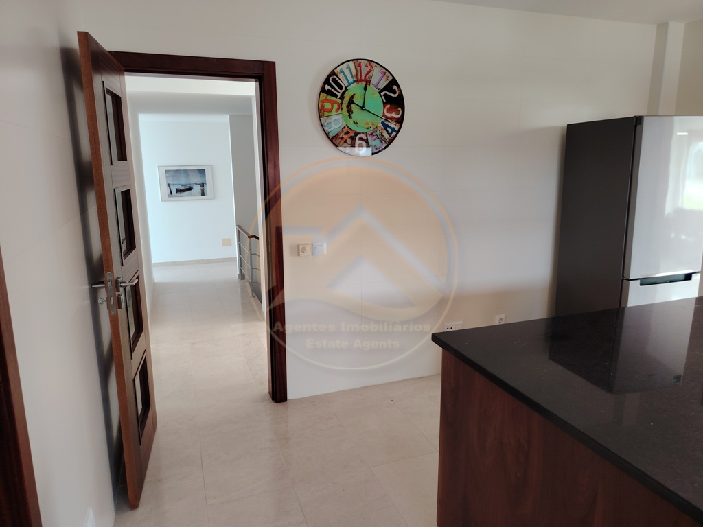 Moradia moderna isolada em Foz do Arelho — Foto 29