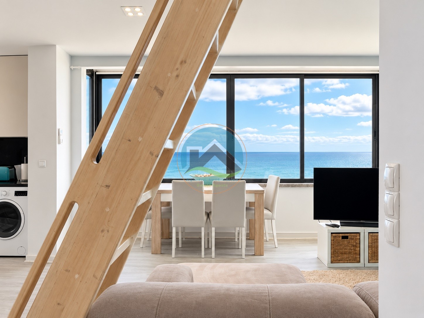 Onde o Mar Entra em Casa - T1 com Vista Panorâmica — Foto 3