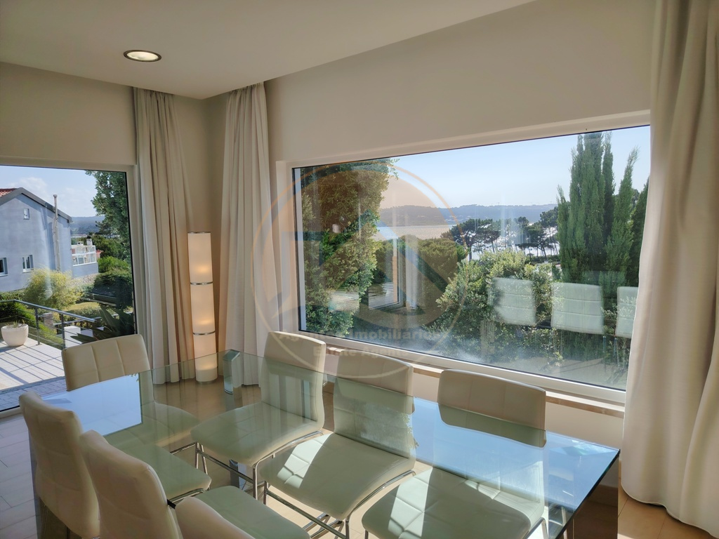 Villa contemporânea com piscina — Foto 24