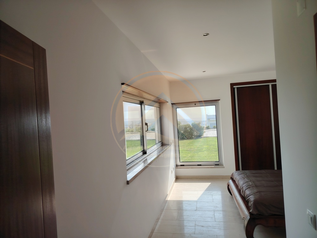 Moradia moderna isolada em Foz do Arelho — Foto 34