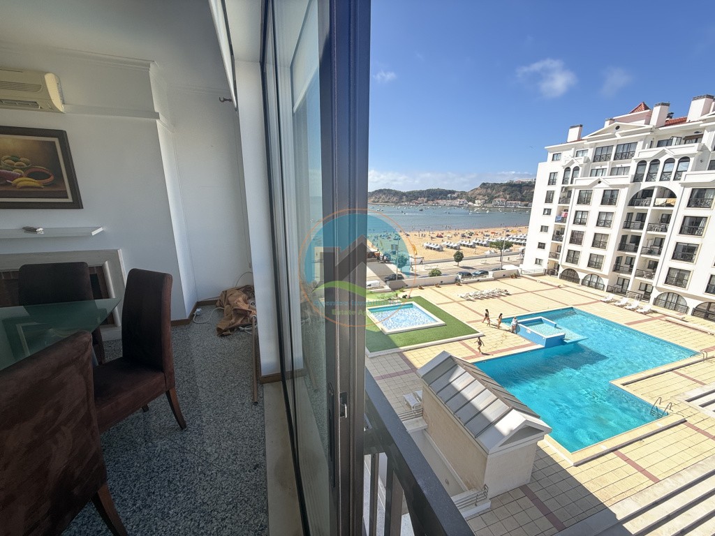 Apartamento T2 com varanda e garagem - vista praia, São Martinho do Porto