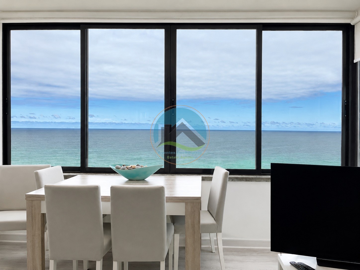 Onde o Mar Entra em Casa - T1 com Vista Panorâmica — Foto 4