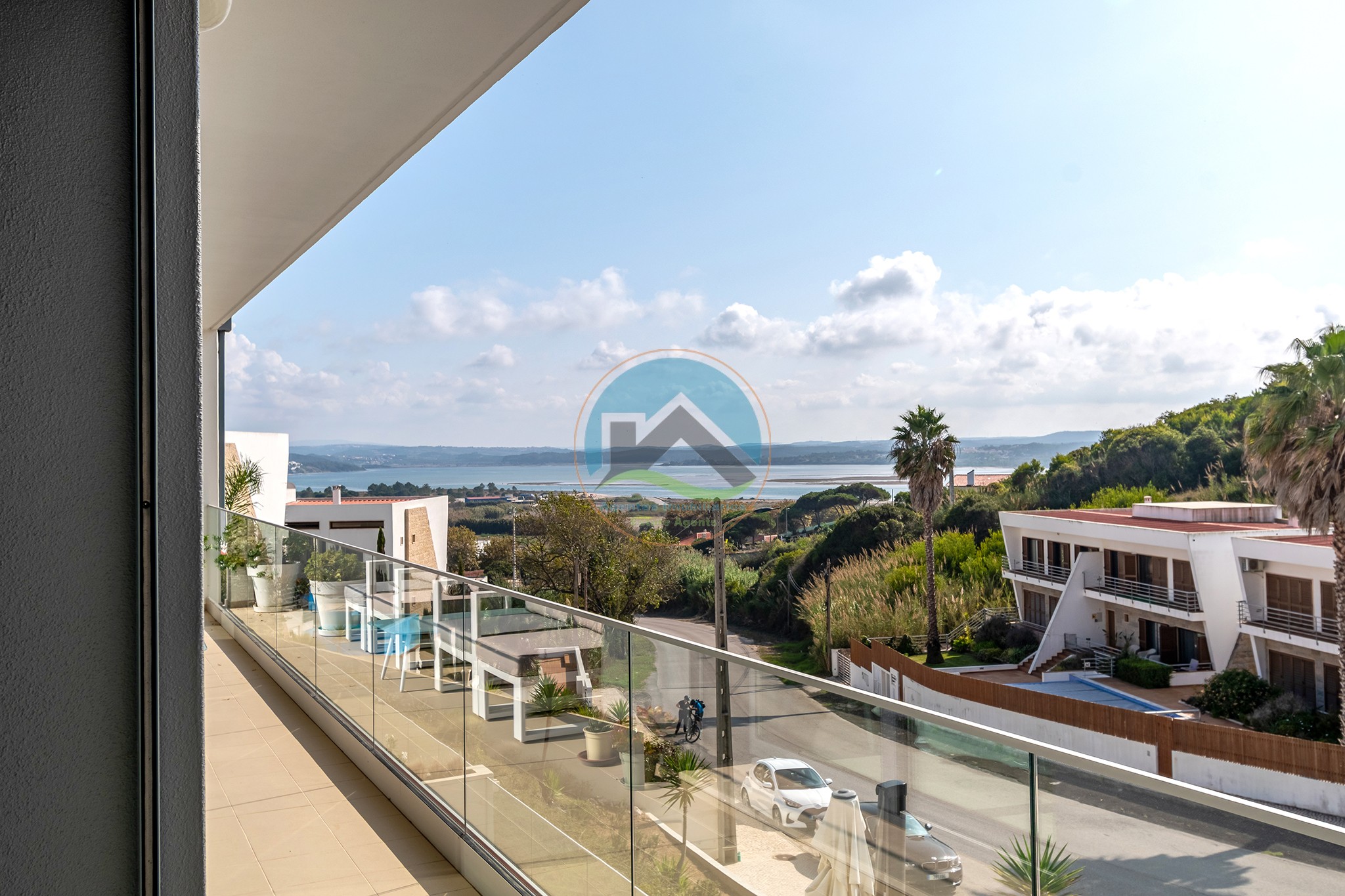 Apartamento com Vista sobre a Lagoa de Óbidos, Varanda e Piscina