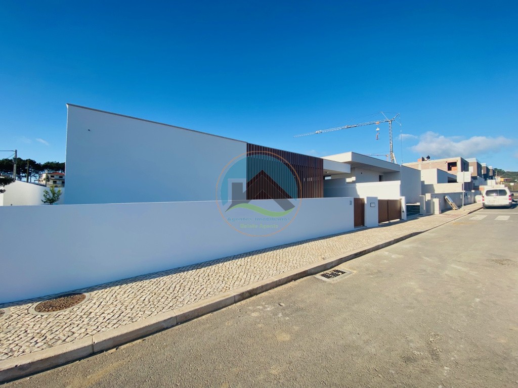 Moradia T2 térrea de qualidade superior com cave - inserida em Urbanização junto da praia e mar — Foto 26