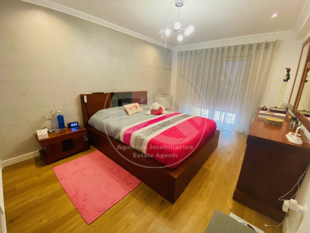 4 bedroom villa with large garage and garden, close to Caldas — Foto 8