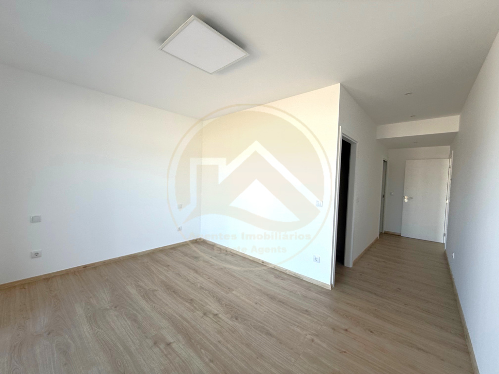 Moradia isolada nova de 3 quartos com terreno, perto do mar. — Foto 5